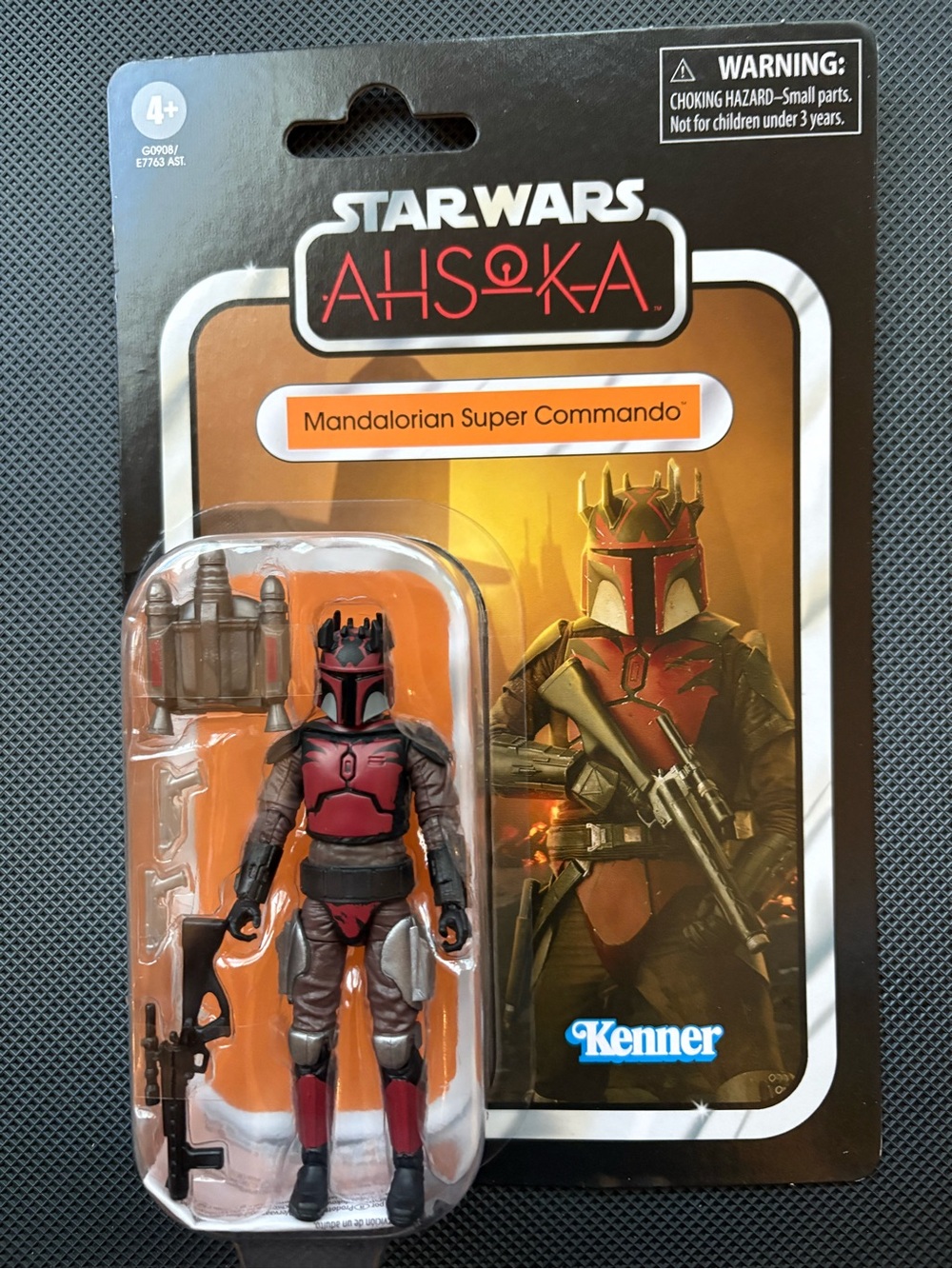 Star Wars Ahsoka Mandalorian Super Commando Action Figure - Red & Gray